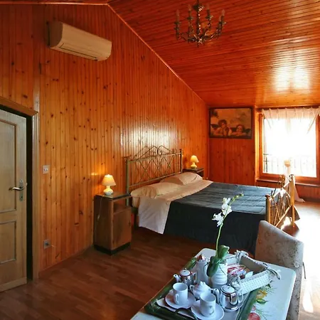Lejlighed Perugia Sleeps 3 Air Con T241611
