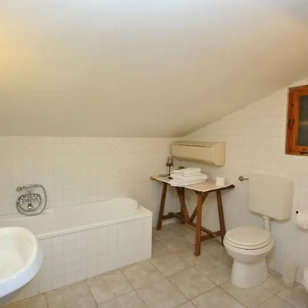 Perugia Sleeps 3 Air Con T241611 Lejlighed
